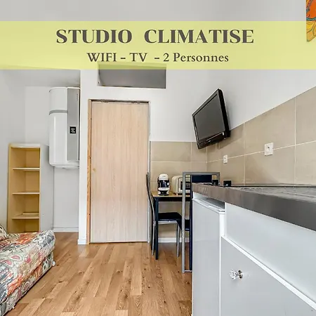 Lumineux Avec Clim Et Tv Ideal Pour Couples * Aix-les-Bains